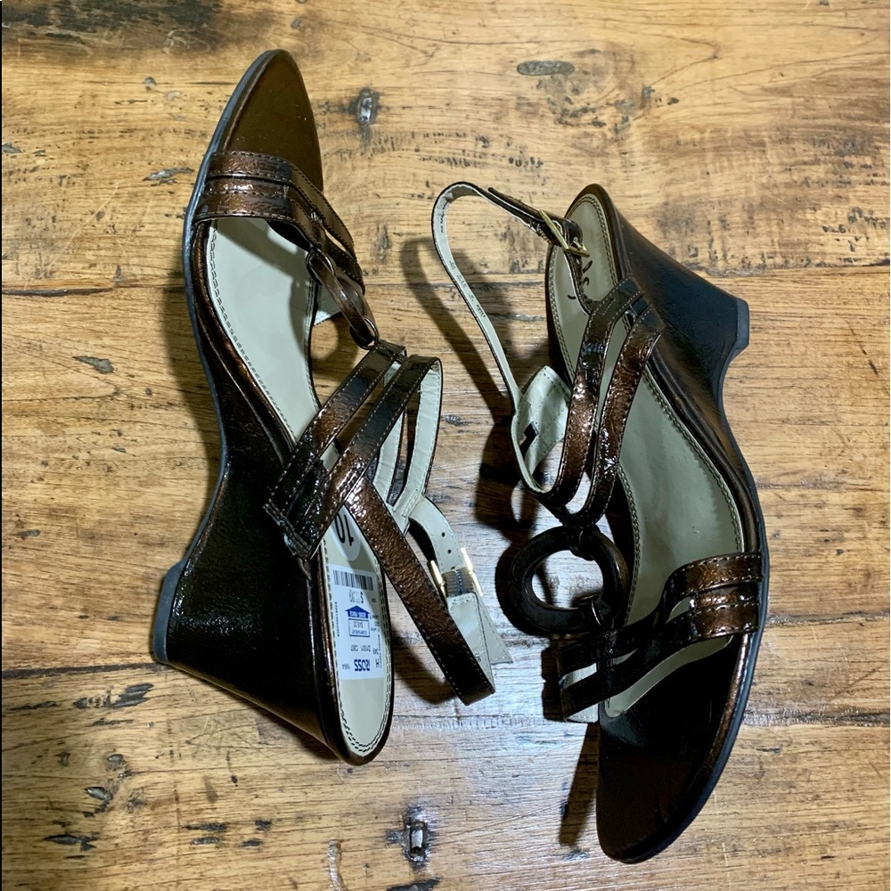 Life Strides Excellent Condition Bronze Shoes - Picture 3 of 6